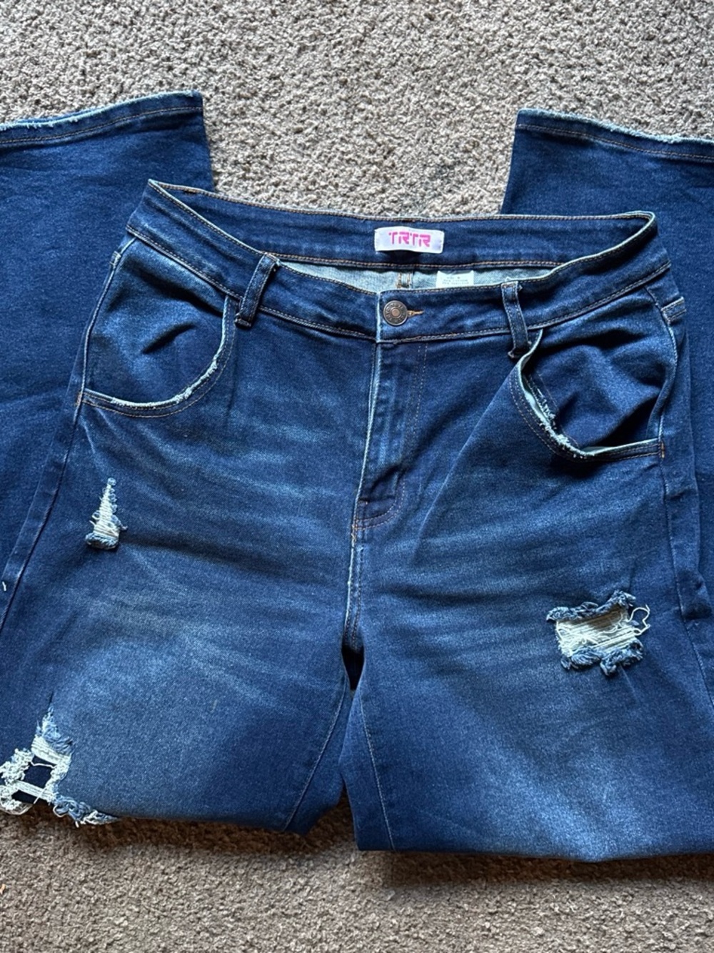 Distressed low rise Jeans
